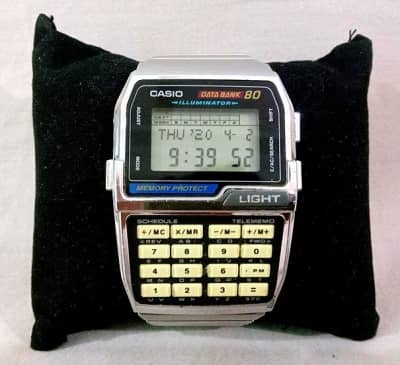 uno de los relojes Casio calculadora
